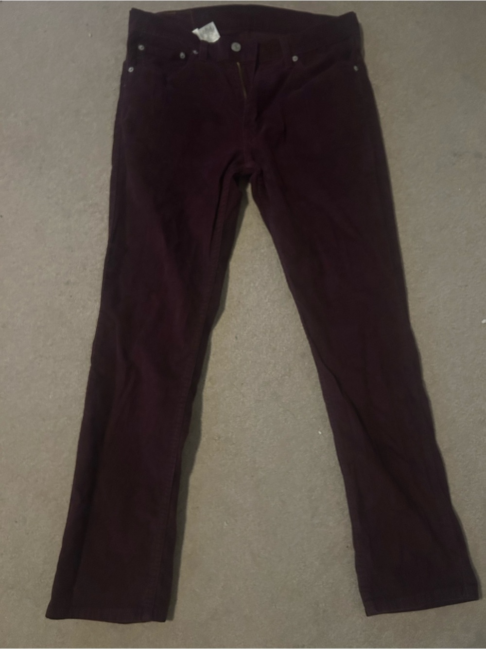 Men’s Levi’s Corduroy Slim Jeans in Deep Plum
